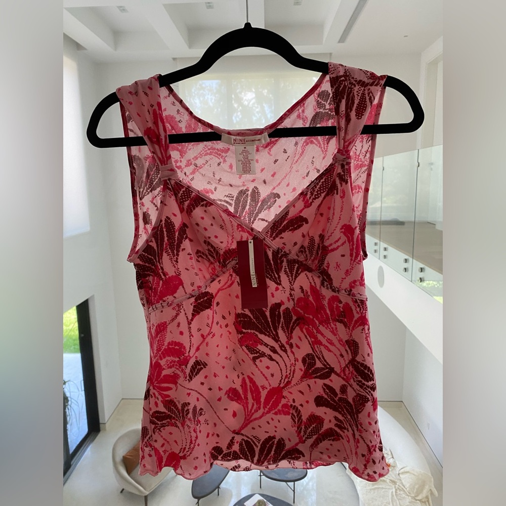 NEW WITH TAGS Nine & Co Business Casual Cute Top!!